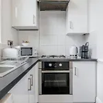 Unbeatable Location In Camden-Spacious Studio Flat