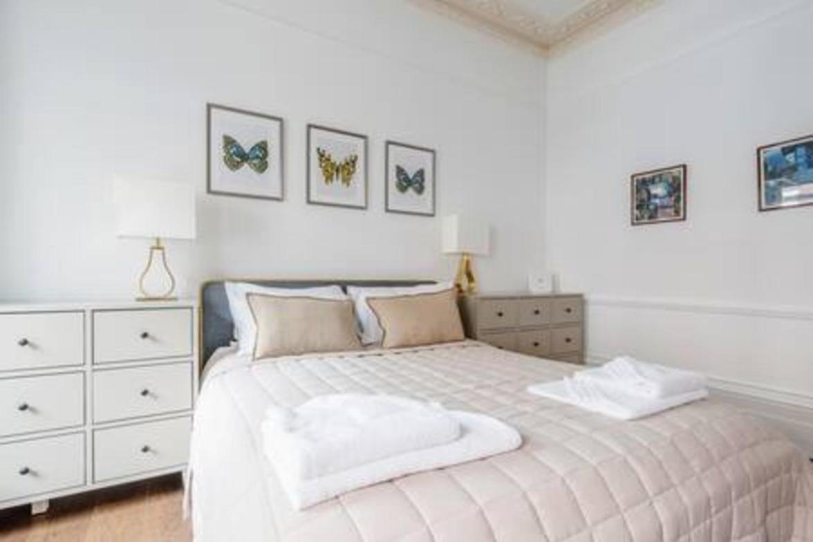 Unbeatable Location In Camden-spacious Flat *